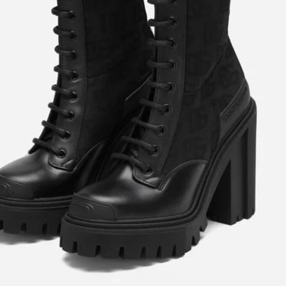 DOLCE& GABBANA Monongr lace up sock botts - Picture 9 of 10